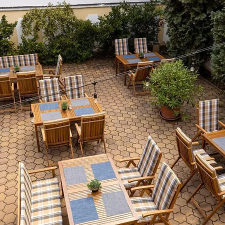 Alojamento de Acomodação e Pequeno-almoço Palazzo