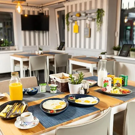 Alojamento de Acomodação e Pequeno-almoço Palazzo Szeged